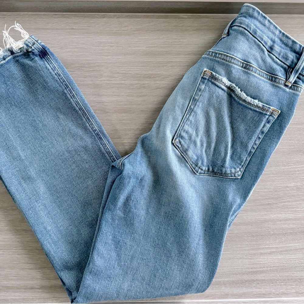 Good American Good Curve Straight Jean